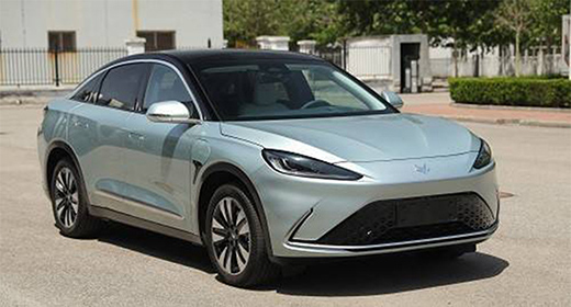 貫穿式大屏設計 ARCFOX品牌電動轎車內飾曝光