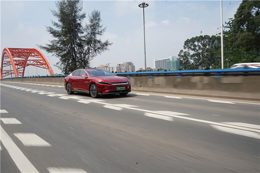 深度試駕比亞迪漢EV：不愧是自主品牌賣得最好的中大型電動(dòng)車
