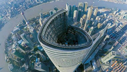 中國“第一高樓”高達(dá)632米，建筑造型出眾，卻有個(gè)“缺點(diǎn)”