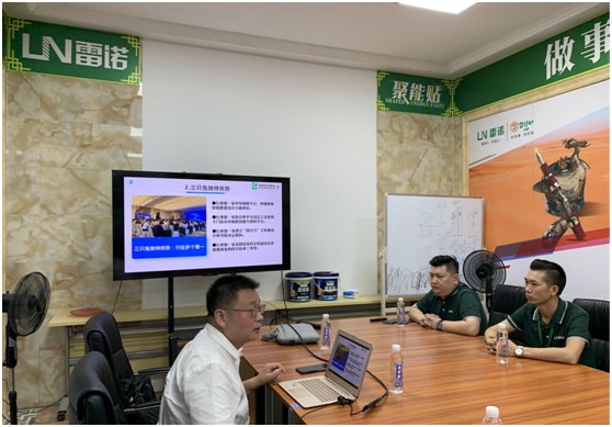 三只兔總裁韓軍一行蒞臨雷諾瓷磚膠參觀考察,初步達成合作意向